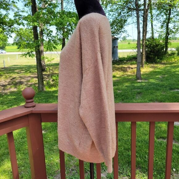 H&M Ladies V-neck Pullover Oversized Long Length Brown Sweater Top Large - Picture 3 of 12